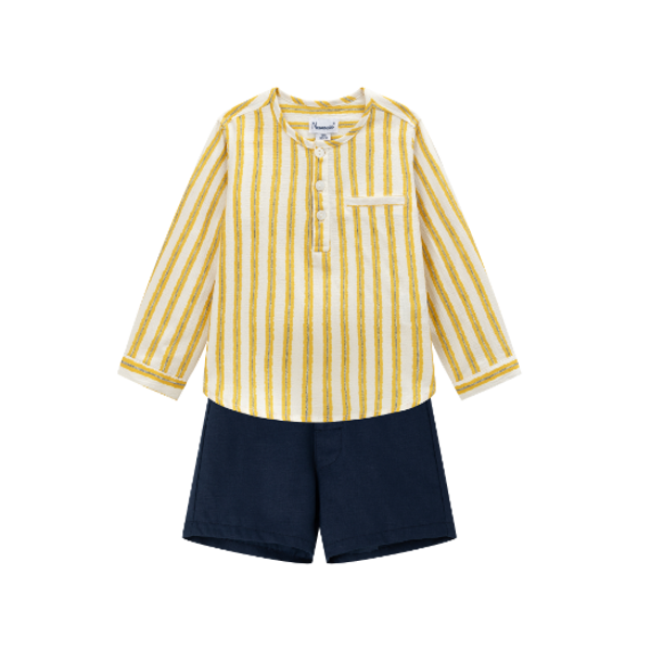 BEBE niño. Conjunto de camisa rayas amarilla y pantalón azul marino.
