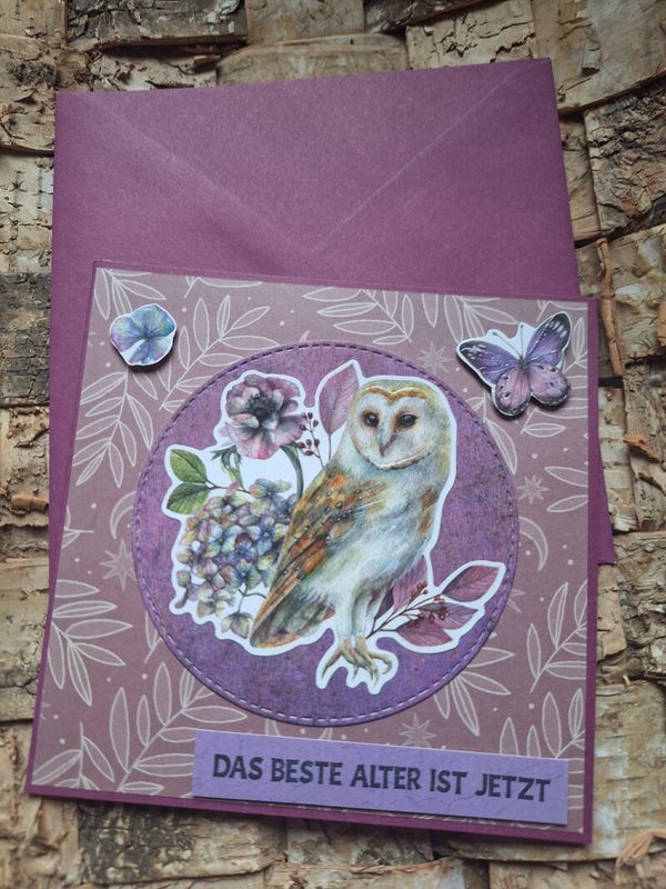 Geburtstagskarte, Grußkarte zum Geburtstag, Karte mit einer Eule, "Das beste Alter ist jetzt", lila