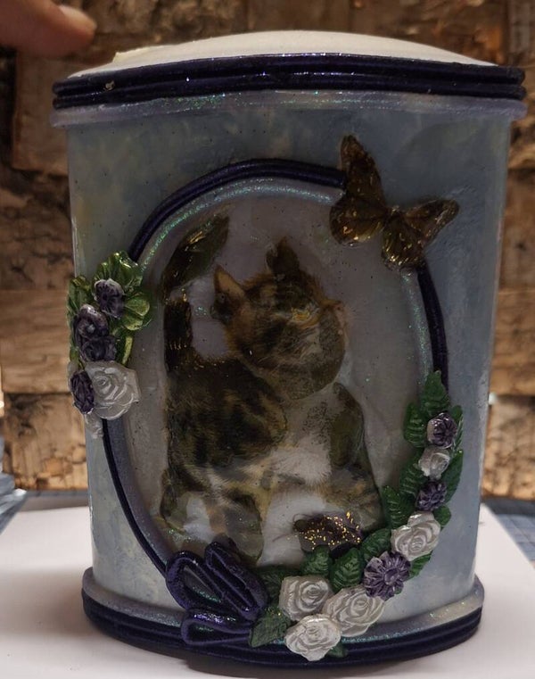 DEKO Kerze mit einem Katzenmotiv, Katze, Blumen, liebevolle Handarbeit