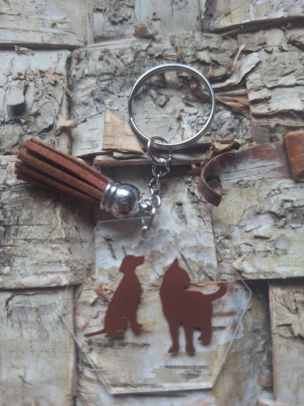 Schlüsselanhänger mit Hund und Katze, braun, aus Acryl, Taschenanhänger, Geschenkidee