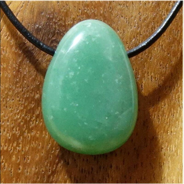 Aventurin gebohrt mit 80 cm Band & Jutesäckchen