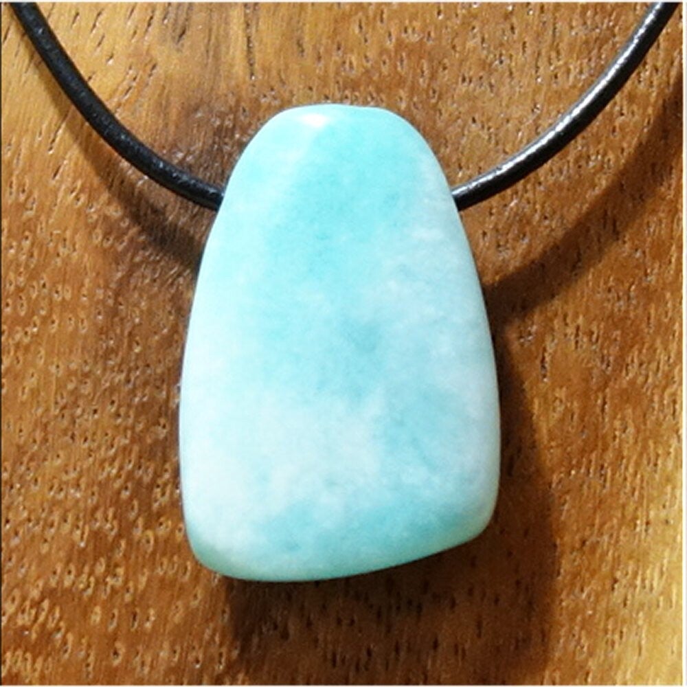 Amazonit gebohrt mit 80 cm Band & Jutesäckchen