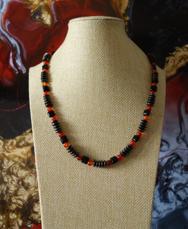 Halskette aus Hämatit, Karneol & Onyx