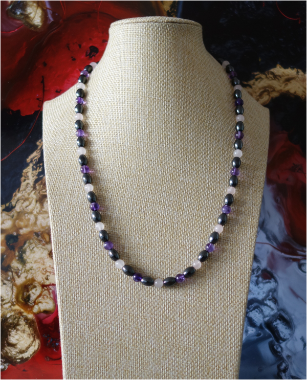 Halskette aus Hämatit, Amethyst & Rosenquarz