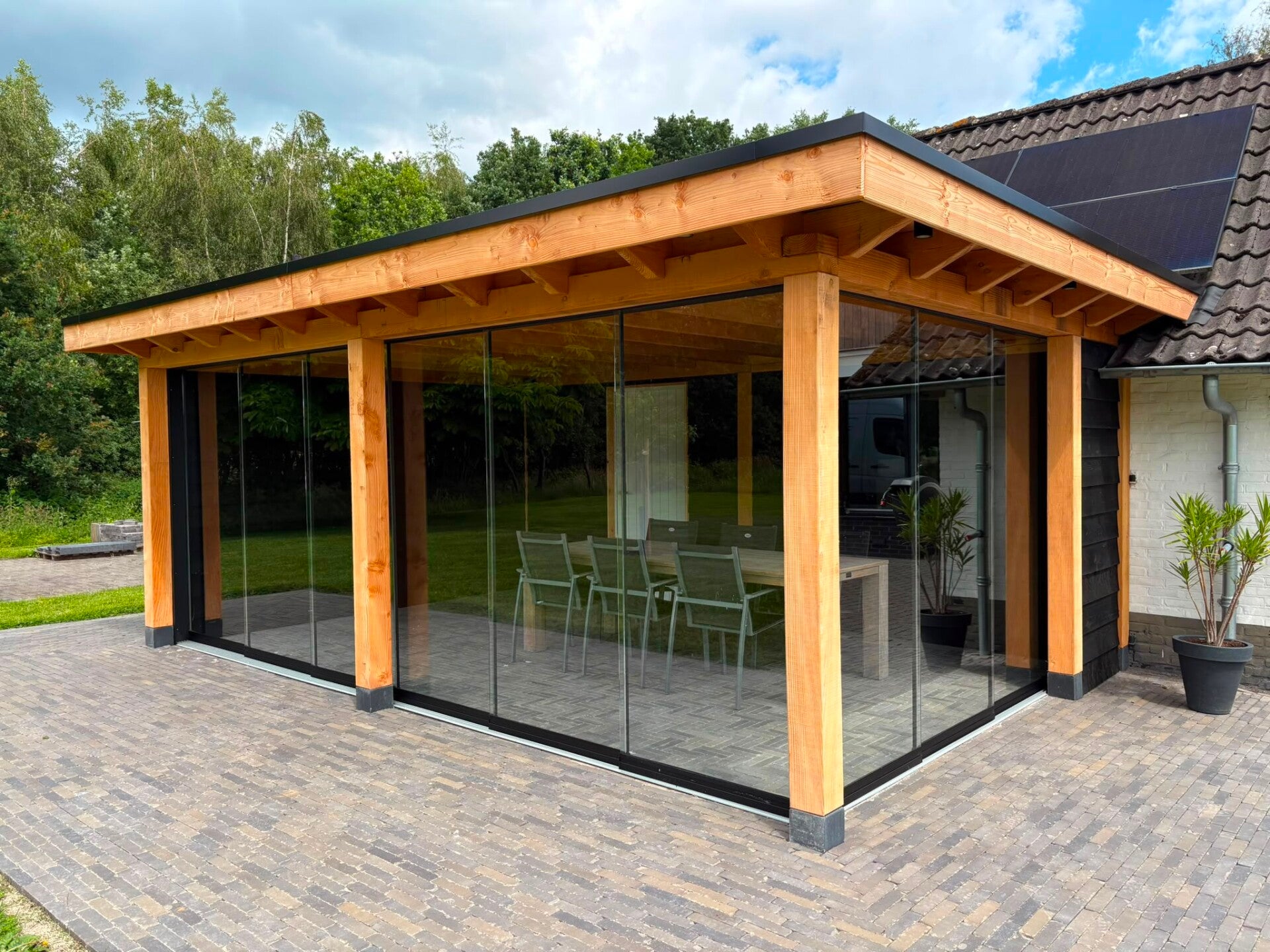 Overkapping met Dakbekleding EPDM | Houthandel hout op maat