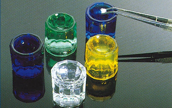 Dappengläser farbig