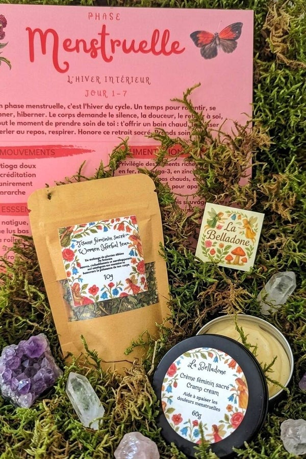Ensemble rituel féminin sacré