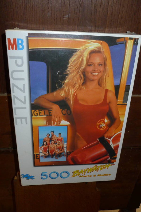 BAYWATCH , Alerte à Malibu , Puzzle MB 500 pièces neuf , années 80 , Pamela Anderson