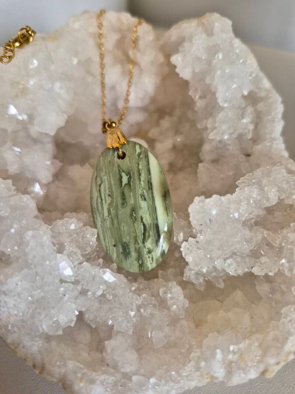 Cabochon Serpentine