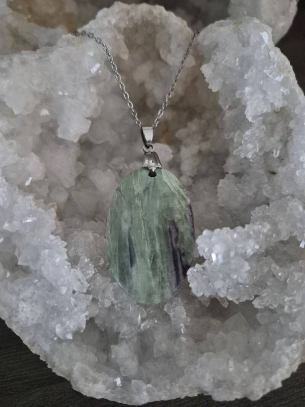 Cabochon Kammererite