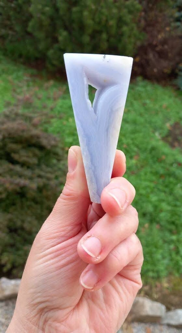 Calcédoine bleue cristallisée