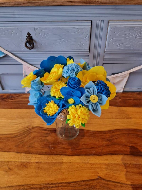 Handmade Felt Flowers: Option 9