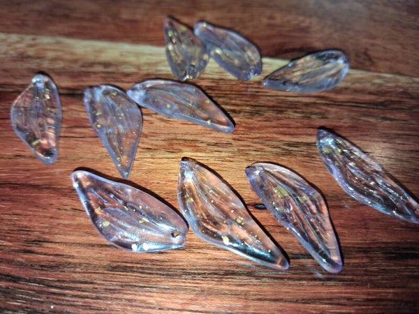 Lilac with gold fleck glass leaf beads (10 pack)