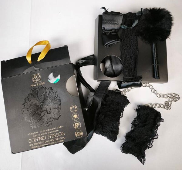 Coffret coquin pour couple / 4 accessoires pour soirées sexy & pétillante Neuf