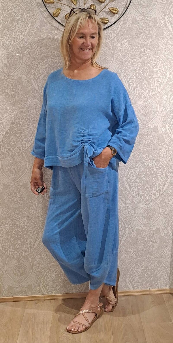 ensemble May 64 blauw half linnen/half katoen