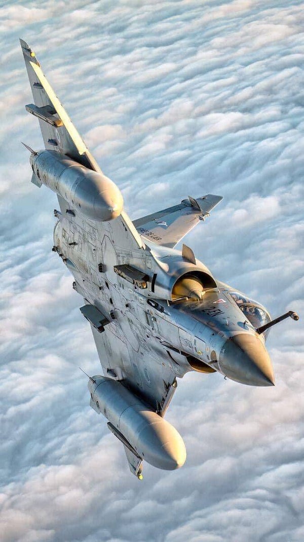 DP Avion 06