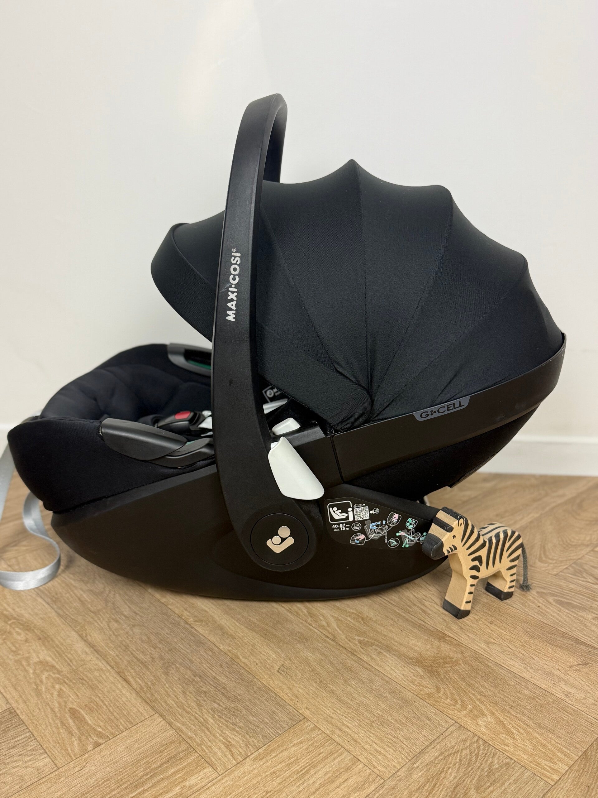 Maxi Cosi Pebble 360 Pro Lay Flat / Reclining Car Seat
