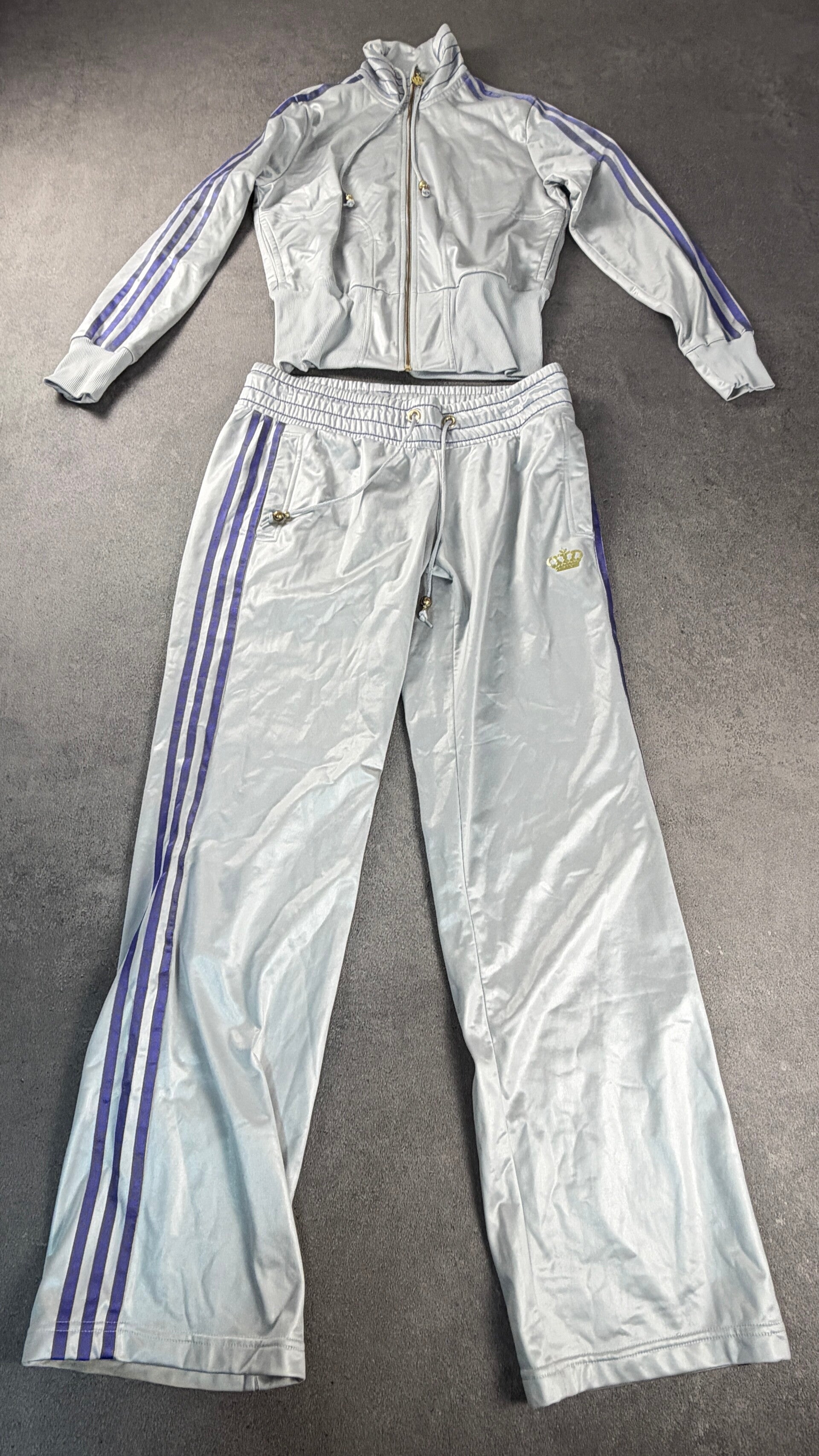 Adidas Originals x Missy Elliott Respect M.E. Trainingsanzug 2010 – Silber/Lila/Gold – Gr. 46 – Y2K Vintage