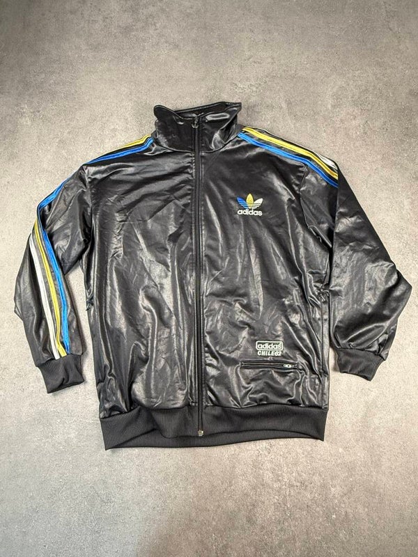 Adidas Originals Chile 62 Track Jacket – Schwarz / Blau / Gelb / Weiß – Größe ca. M