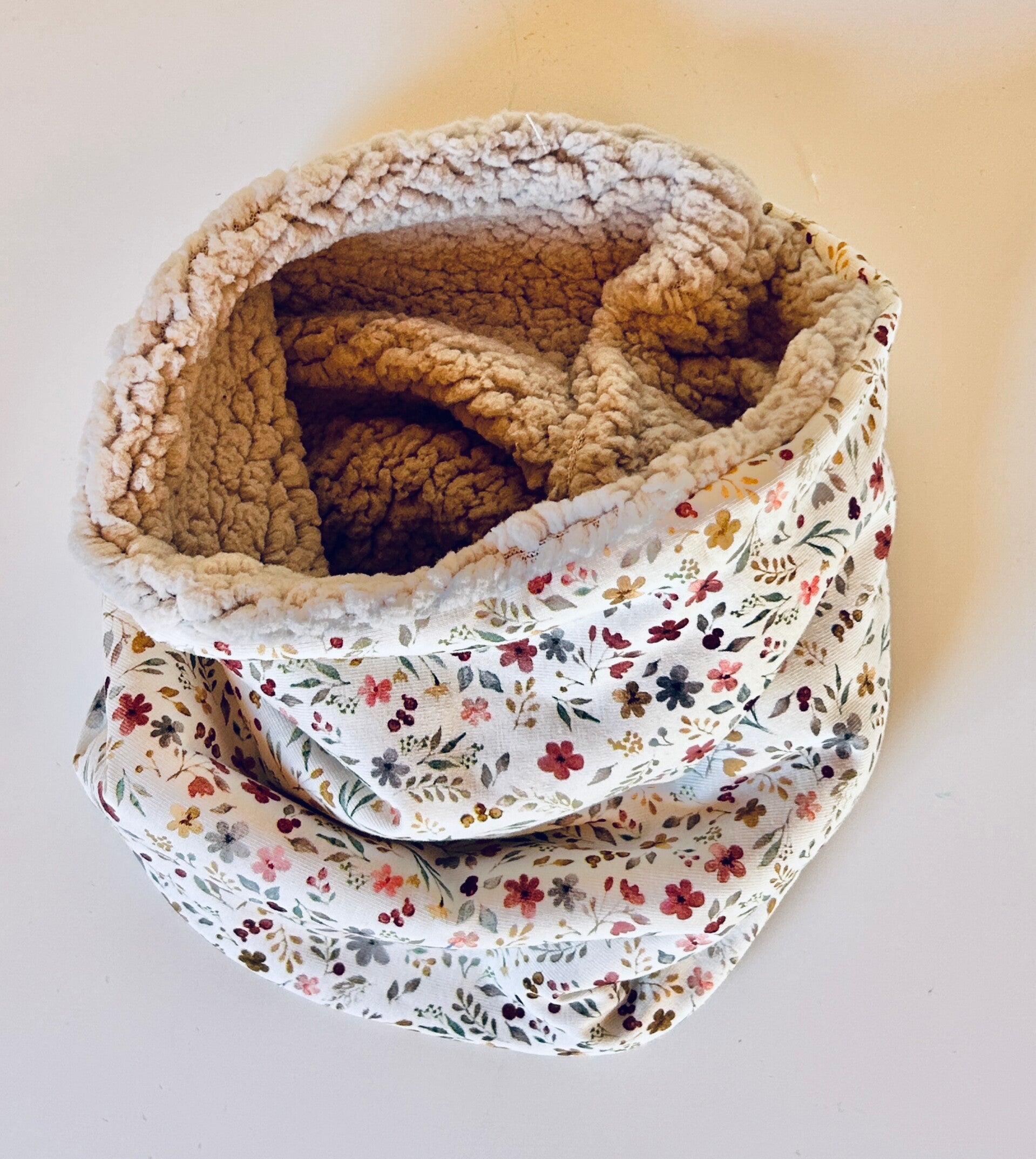 Cuello polar floral