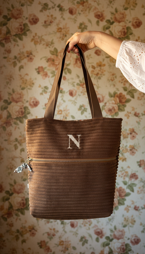 Tote bag pana con inicial bordada