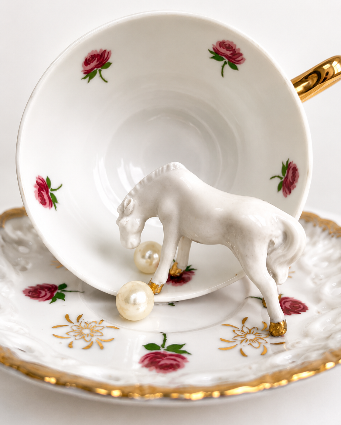 Discover The Pearl Keeper, a one-of-a-kind WonderLust Object by Dutch artist Margreet Blaas. Handcrafted from vintage porcelain and found objects, this poetic assemblage celebrates wonder, imagination and forgotten treasures.