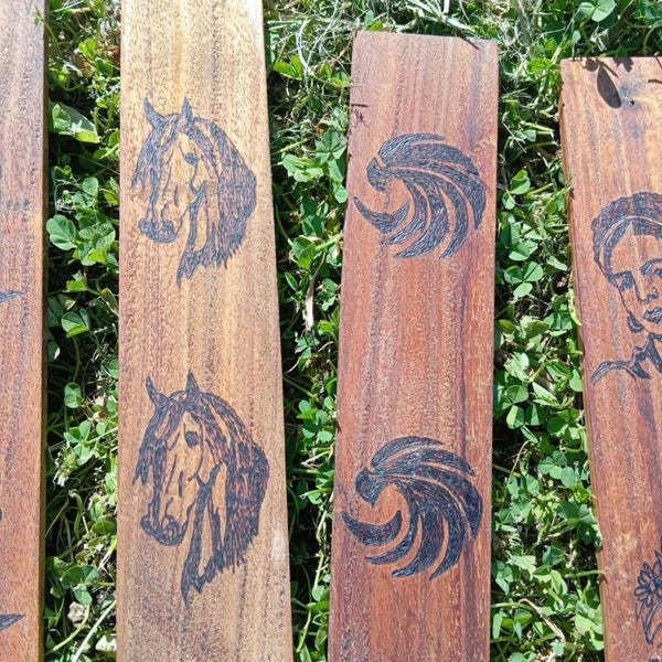 Inciesarios variados en madera de Teka