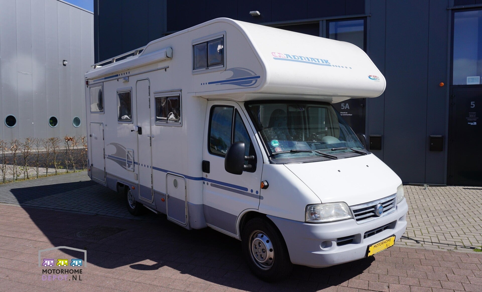 Adria Coral 660 SP Alkoof camper