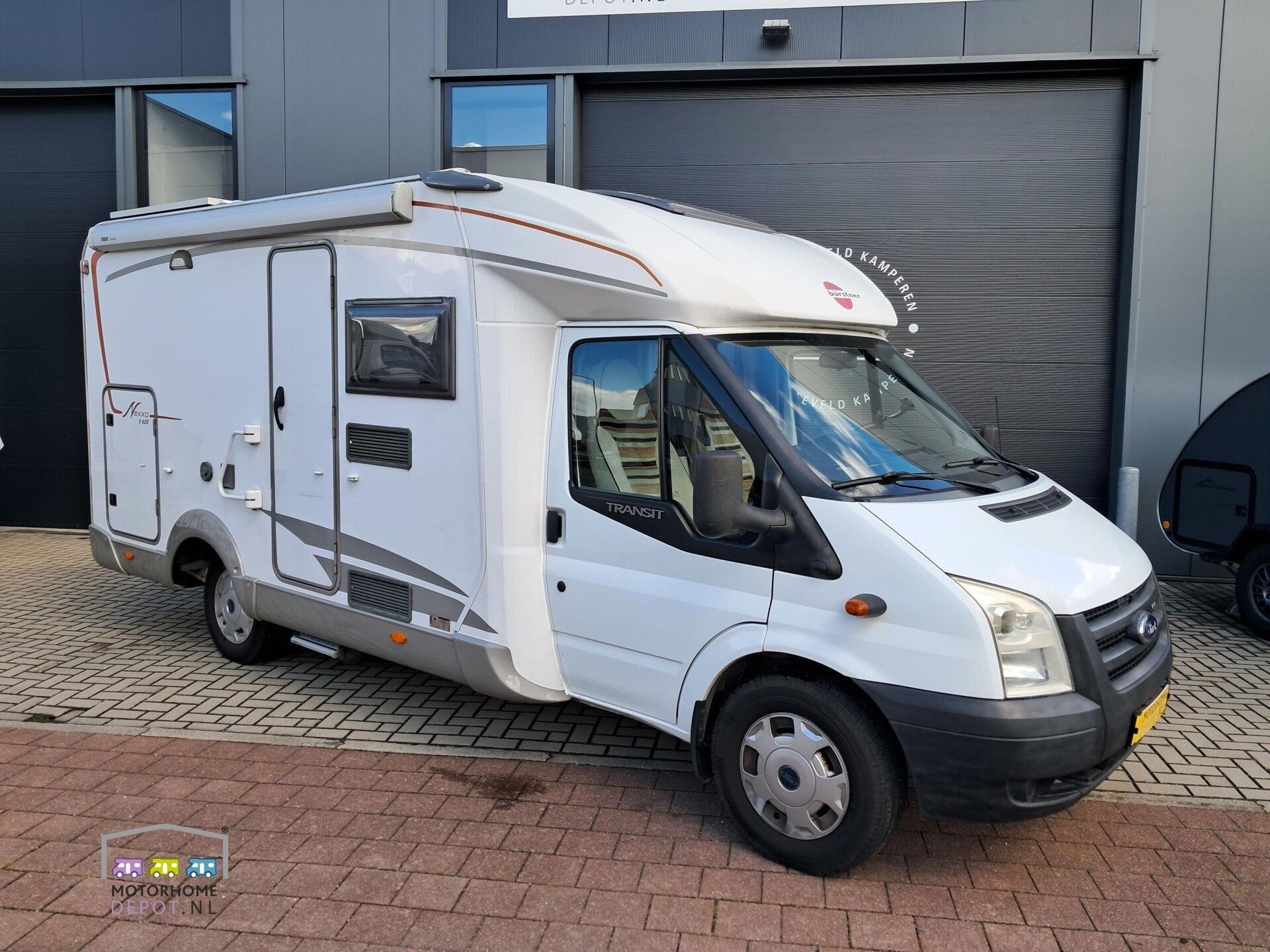 Bürstner Nexxo Travel Van 620 halfintegraal camper