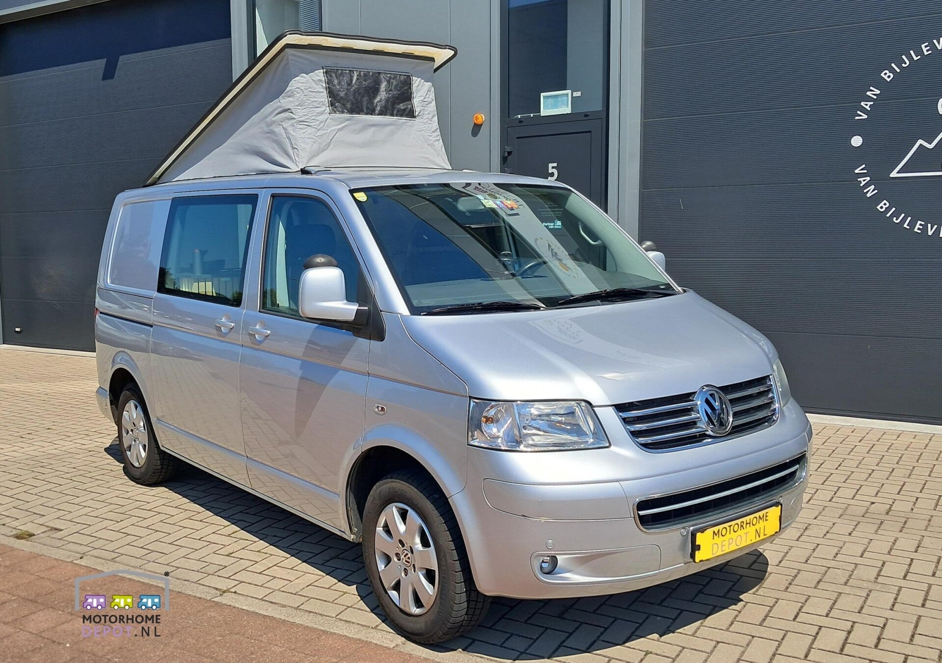 Volkswagen T5 buscamper