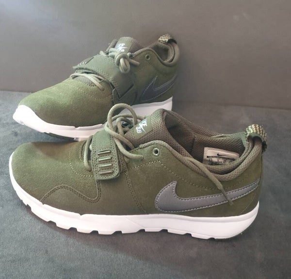 Nike trainerdor  khaki cargo metallic