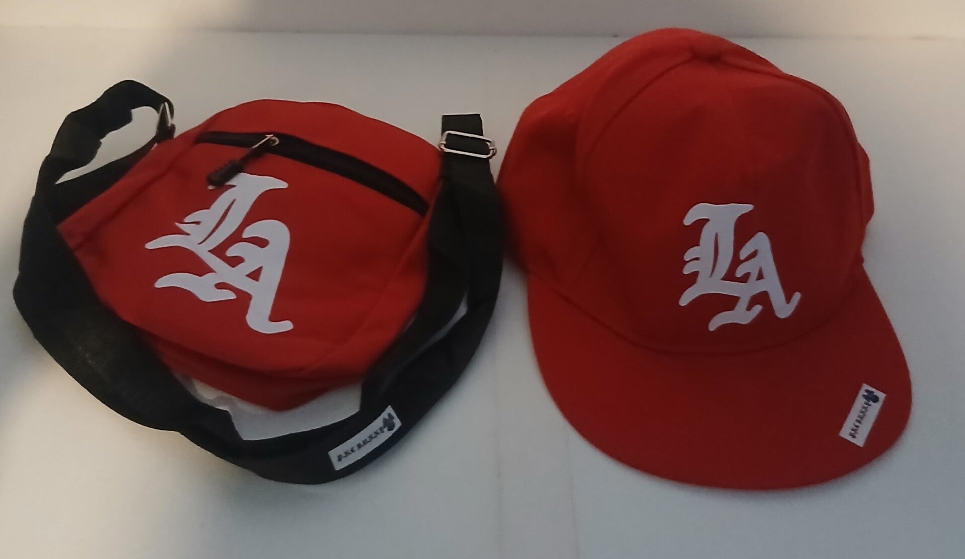 LA CAP%TAS