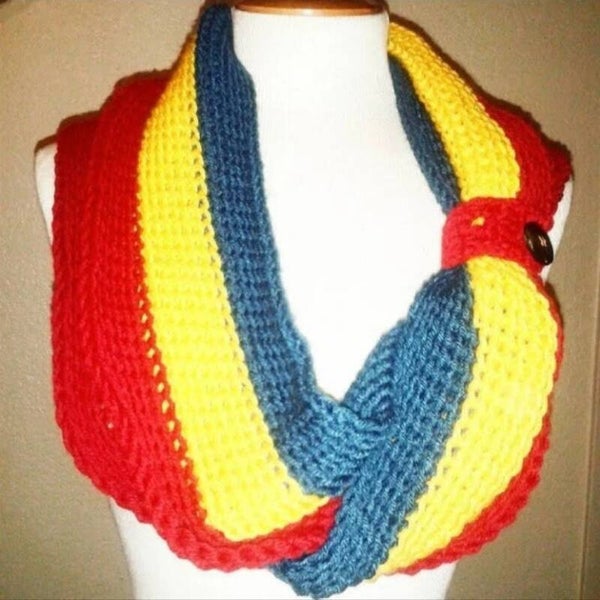 Crochet Thick Chunky Button Fashion Infinity Wrap Shawl Winter Scarf