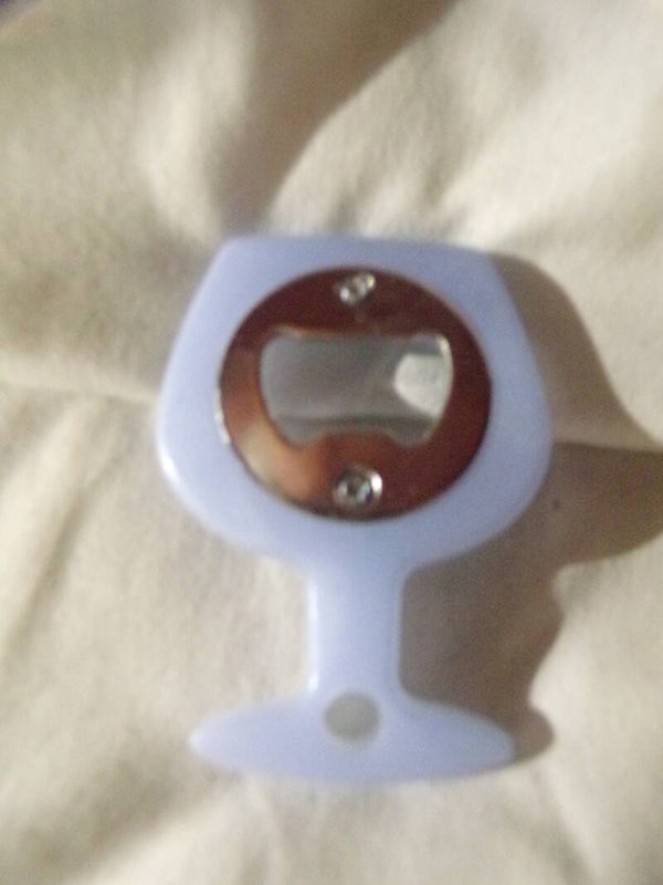 flesopener in vorm van glas, lichtblauw
