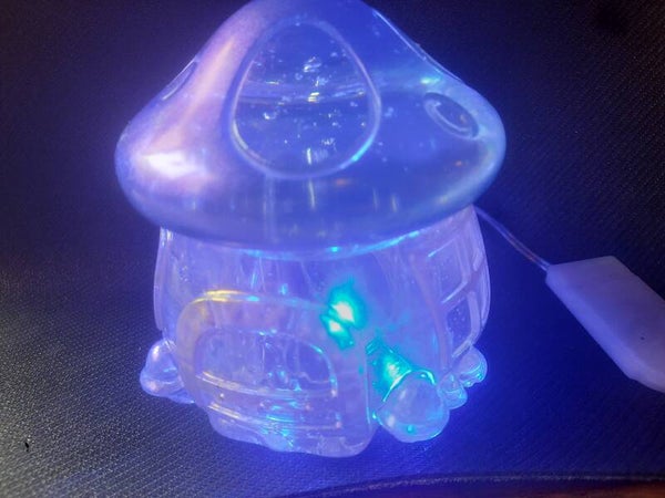 kabouterhuisje blauw/wit met lichtjes