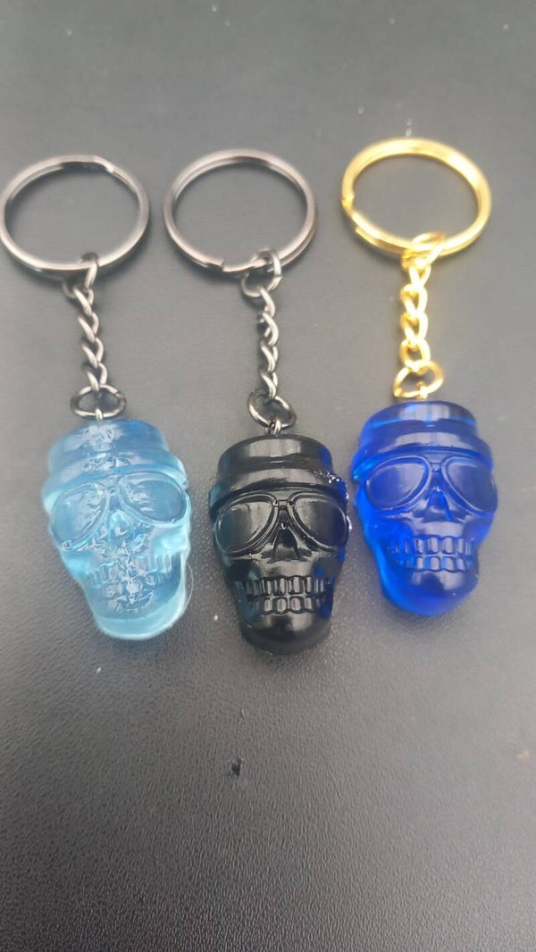 set ketting en sleutelhanger doodshoofd met hoed