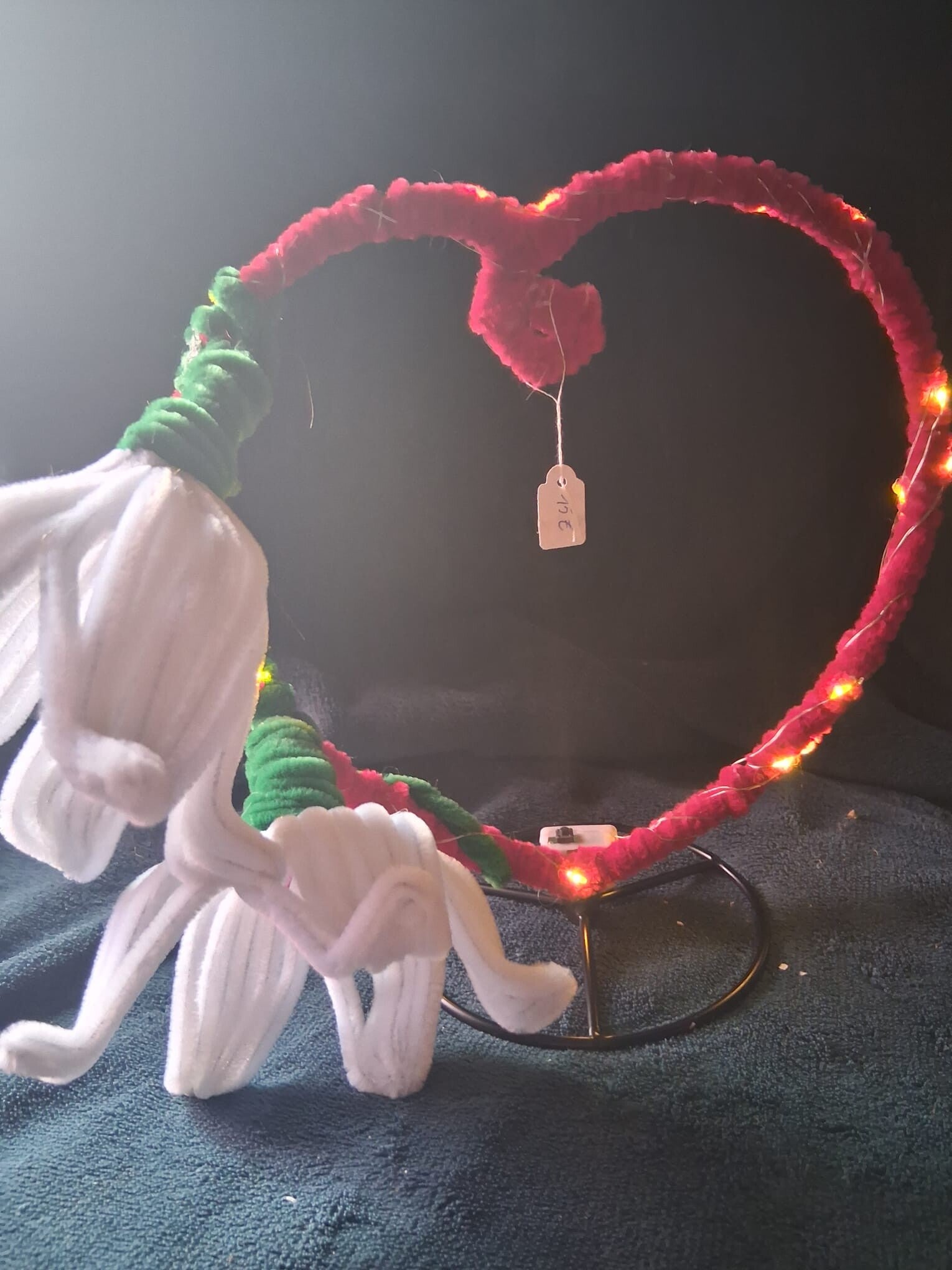 roze hartje met witte lelies, ledverlichting