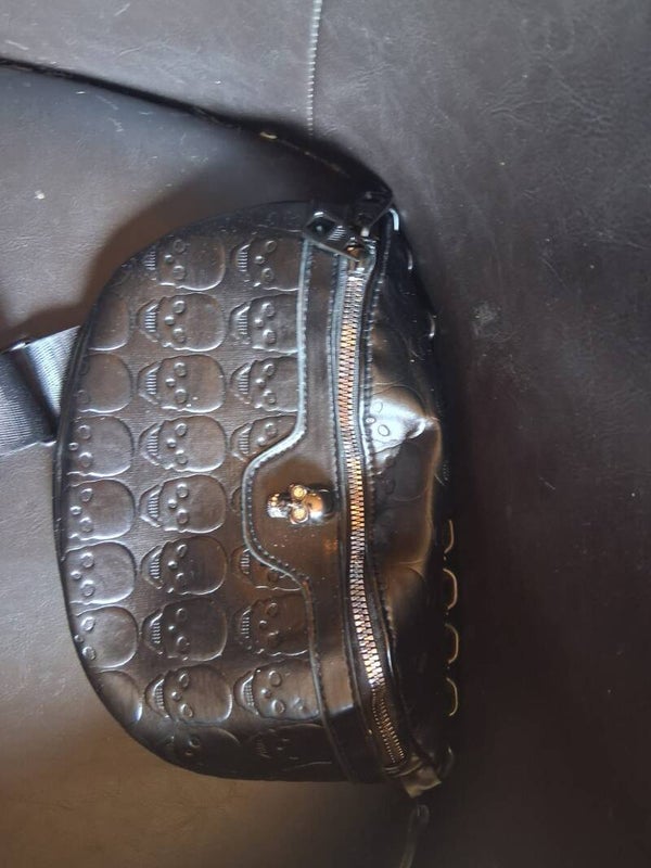 borsttas met skulls
