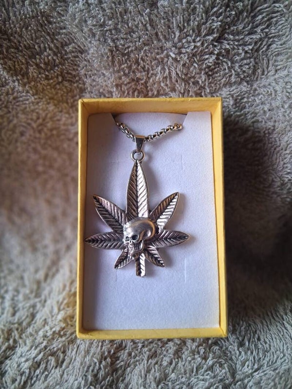 ketting weedblad met skull