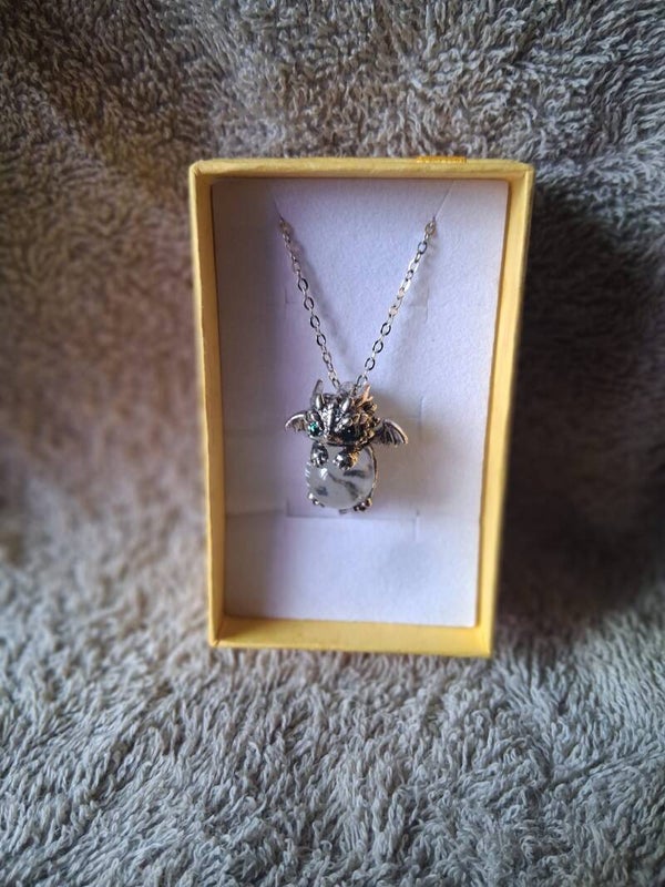 ketting  kleine draak met diamant