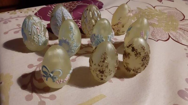 set van 10 paaseieren, handgeschilderd, geel