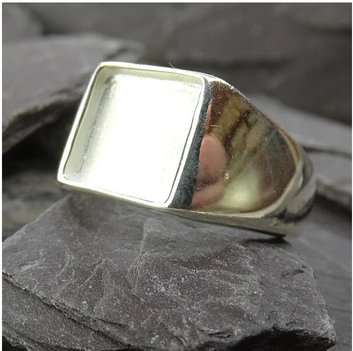 Gent Silver Seal Ring With A Solid Back Top 10mm Square