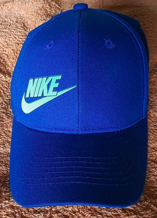 Czapka z daszkiem (W6)