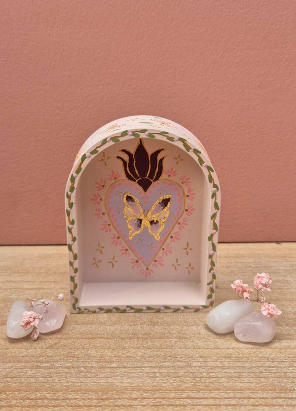 Altar Milagros butterfly