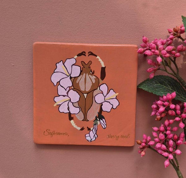 Keramiek tegel- Bug and flower