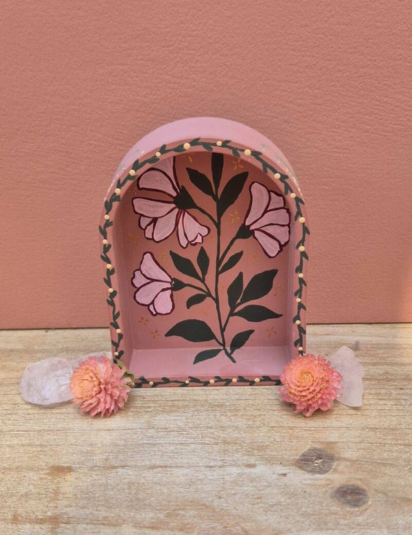 The botanical whispers altar- Cockoo flower