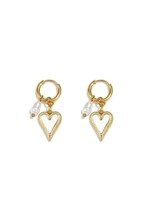 Earrings with hanging heart and pearl
