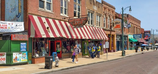 24-etown-book-on1-final_0606-standard.jpg