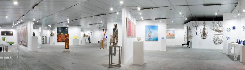 kunstwerk van kunstenaarAntwan Hoedemakers, kleurrijk werk in doodle-art stijl