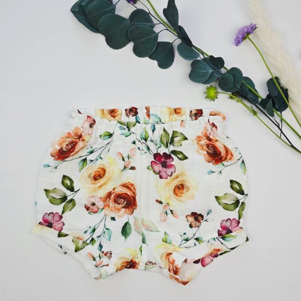 Musselin-Paperbagshorts „Rosen“ – Größe 74